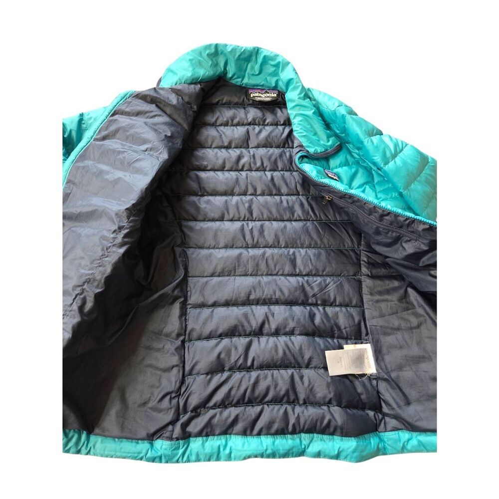 Patagonia Women's Nano Puff Jacket in Epic blue sz Medium - Picture 6 of 8